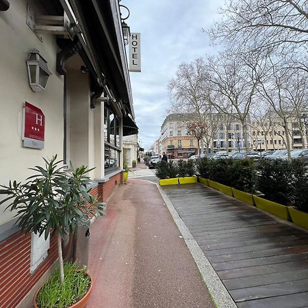 Hotel Des 3 Marches- Logis Hotel Restaurant Le Vésinet Exterior foto